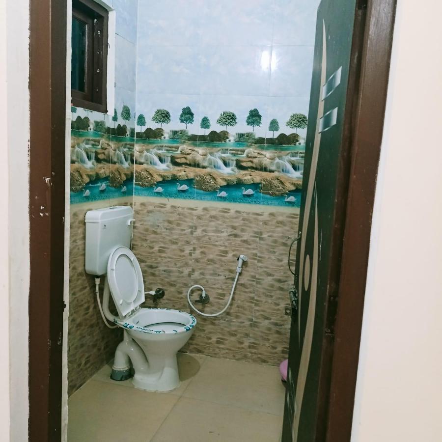 Radha Bhavan Vrindavan Exterior photo